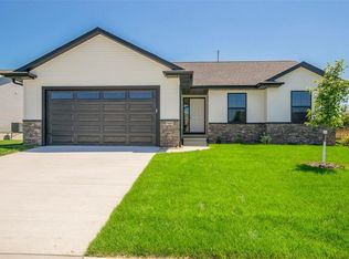 5889 Rock Ridge Dr, Marion, IA 52302