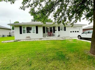 219 W Field Dr, Red Bud, IL 62278