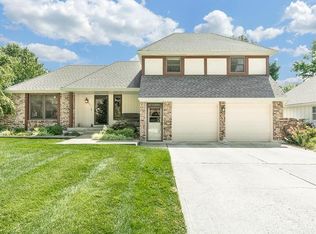 407 SE Richardson Pl, Lees Summit, MO 64063