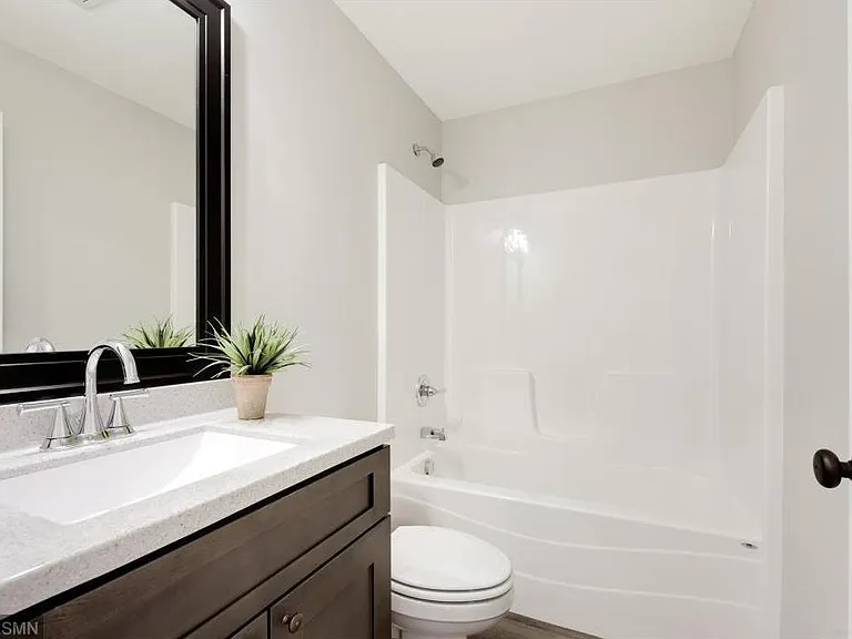 25879 Cardinal St — Photo 18