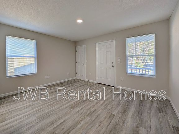 5th image of 530 Odessa St