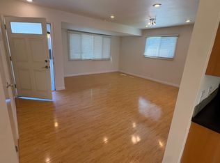 6149 Dalecrest Ave, Woodland Hills, CA 91367