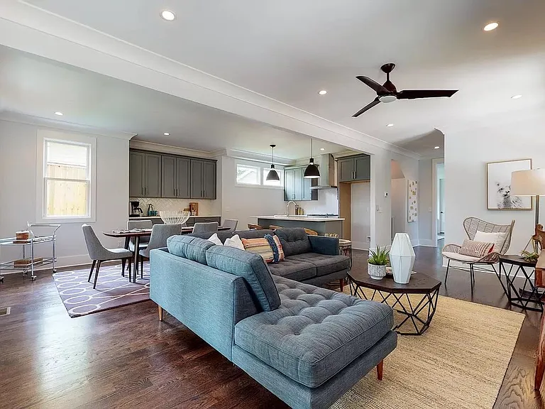 1011B S Douglas Ave — Photo 26