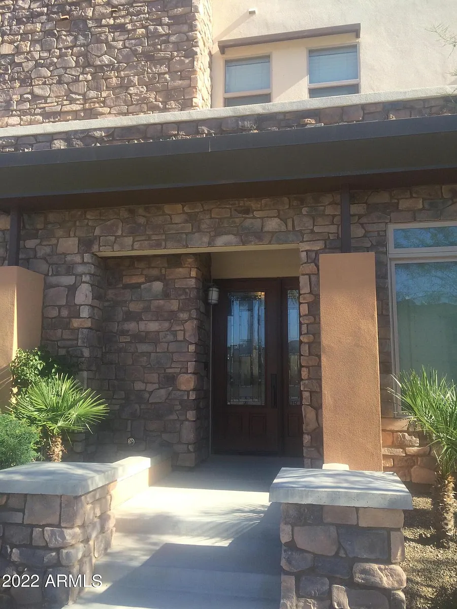 Building Photo - 4855 N Woodmere Fairway #1002
