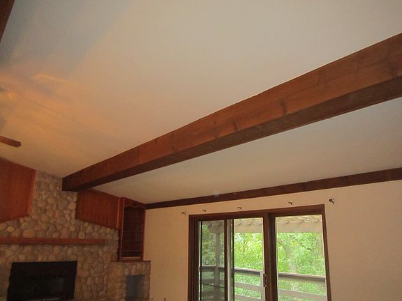 Exposed Beams in Great Room