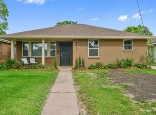 8913 Rensu Dr, River Ridge, LA 70123