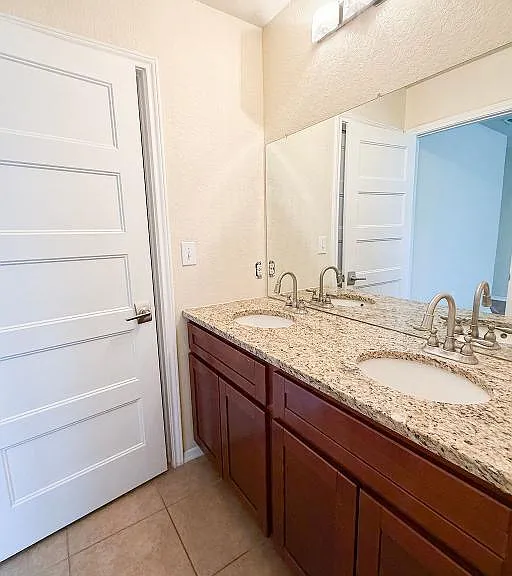 220 Hansford St — Photo 25