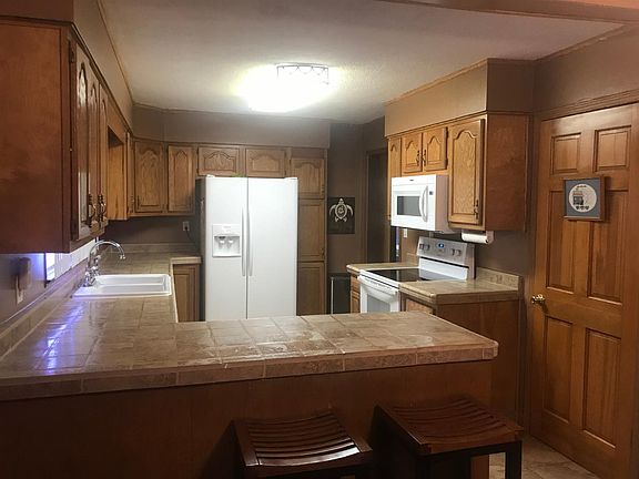 4th image of 337 E Pike St