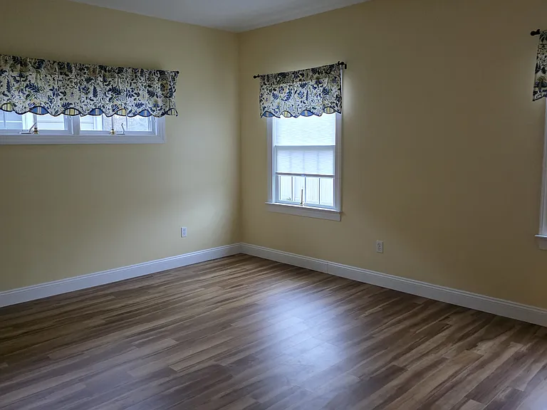 15 Bayberry St — Photo 10