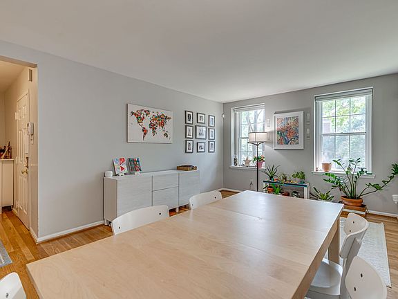5th image of 3901 Langley Ct NW APT B554