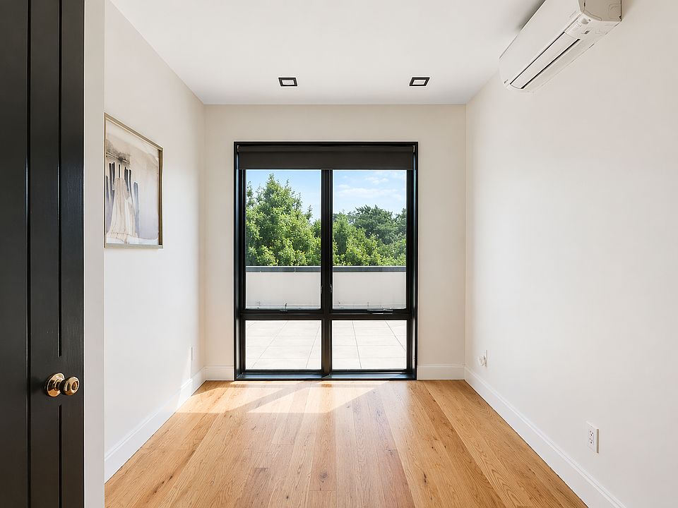 1st image of 693 Chauncey St #4B