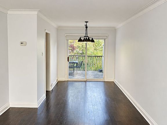 5th image of 309 Blantyre Ave