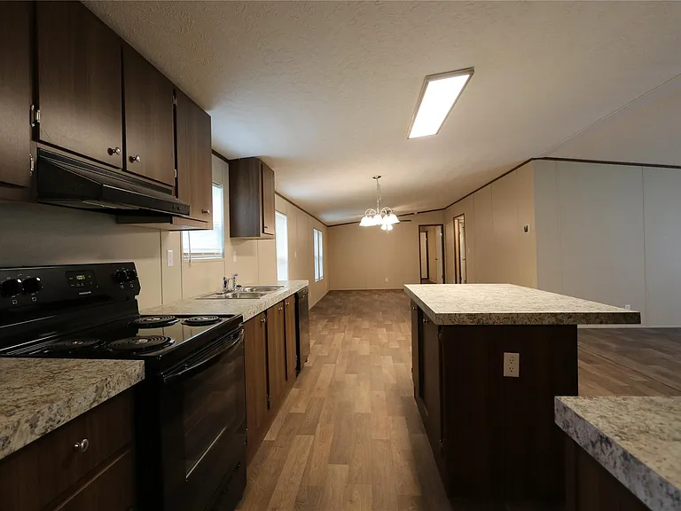 16501 E Emerson Cir — Photo 8
