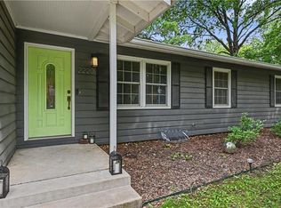 2220 Learnard Ave, Lawrence, KS 66046