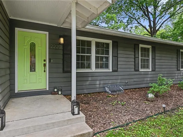 2220 Learnard Ave, Lawrence, KS 66046