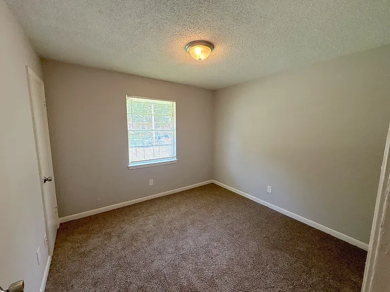 4465 Rose Heather St — Photo 5