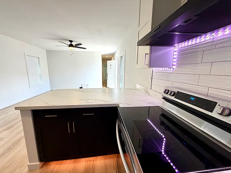 317 W 8th St #25 — Photo 11