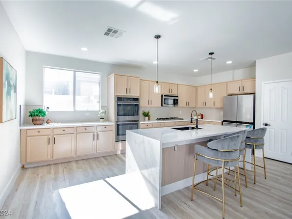 28 Painted View St, Henderson, NV 89012