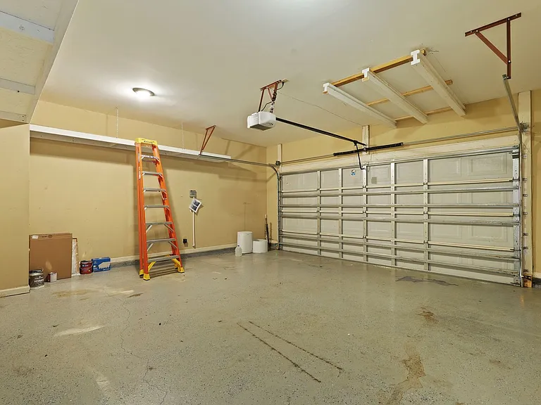 168 Green Paddock Cir — Photo 45