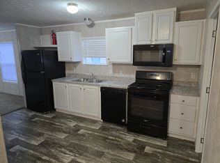 1301 Devils Glen Rd TRAILER 8, Bettendorf, IA 52722