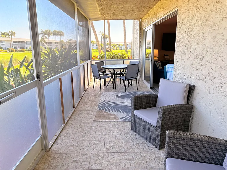269 Palm Dr #3 — Photo 17