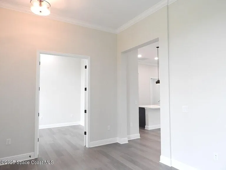 8555 Henry Ave — Photo 3