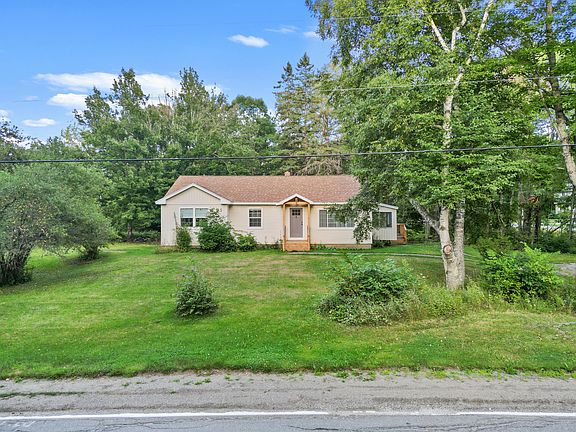 3rd image of 549 Hudson Road
