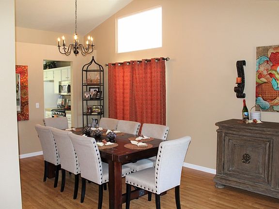 4th image of 2225 Pecan Dr