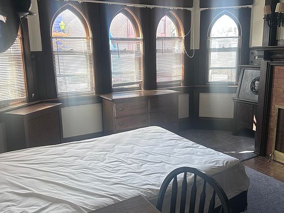 5th image of 230 W 9th St #2-1
