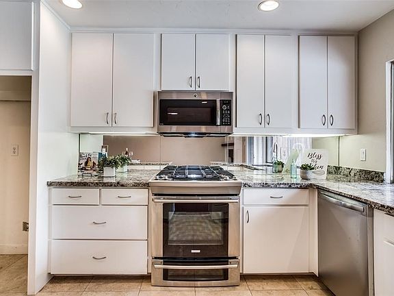 4th image of 6639 Town Bluff Dr