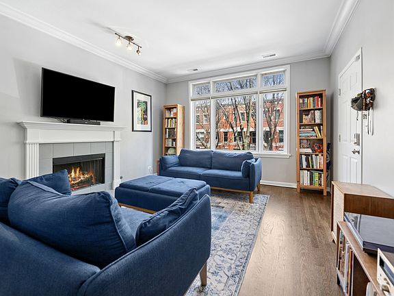 2nd image of 1311 W Fillmore St #2