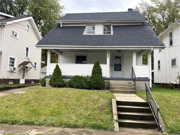 1450 Plain Ave NE, Canton, OH 44714