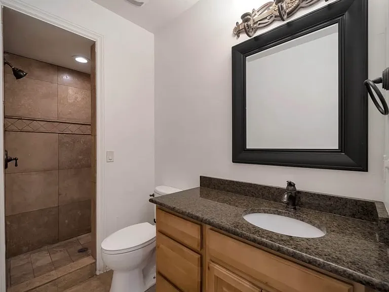 10252 S 3570 W #B — Photo 6