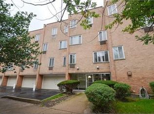 777 Hinman Ave #2C, Evanston, IL 60202