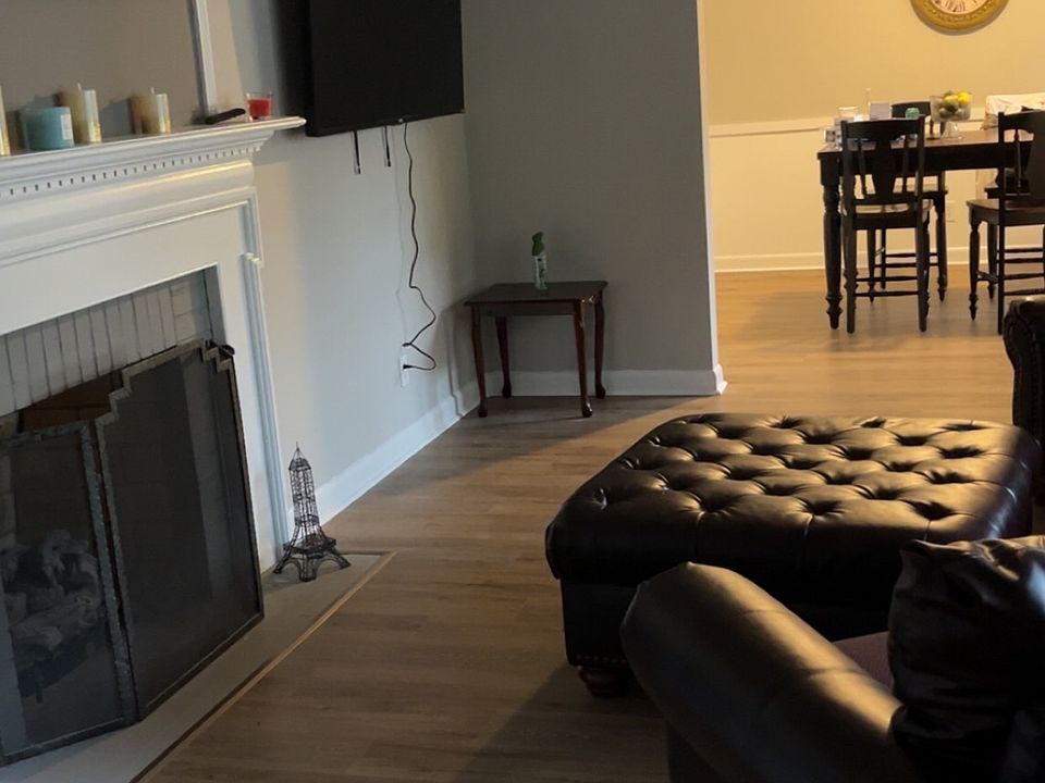 1st image of 8 Saratoga Ave #218