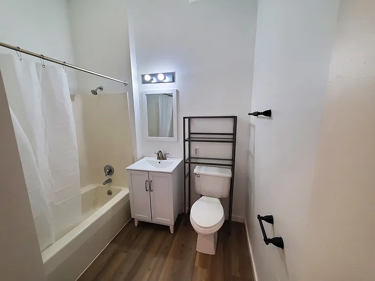 1337 Main St — Photo 1