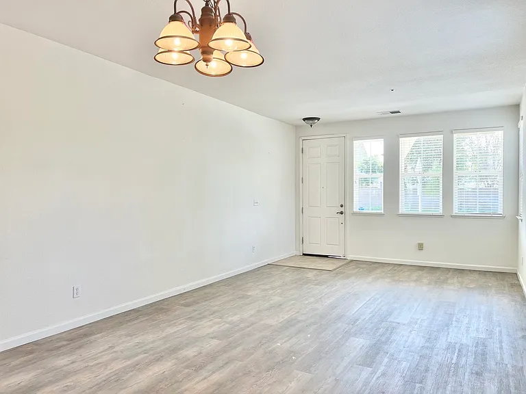 113 Havenwood Ave — Photo 6