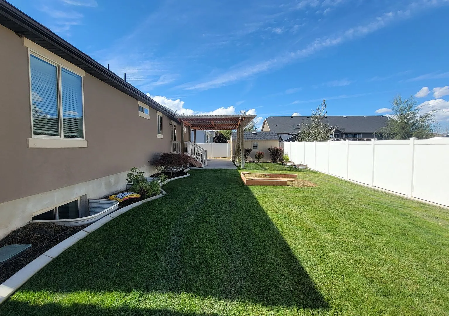 Large and Spacious Lehi Home — Photo 4