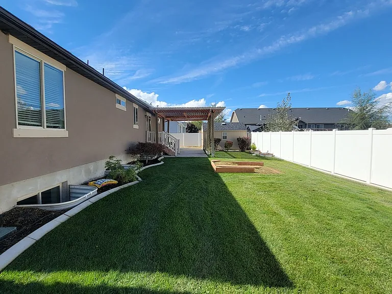 1652 W Brooke St — Photo 4