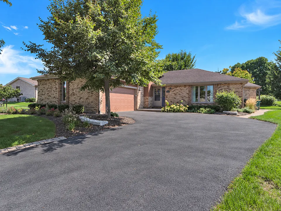 14 Timberline Ct