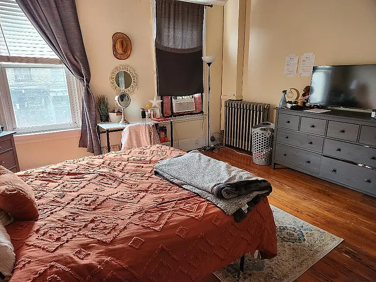 4237 Main St #2 — Photo 11