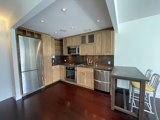 Rented by Sotheby's International Realty | media 27