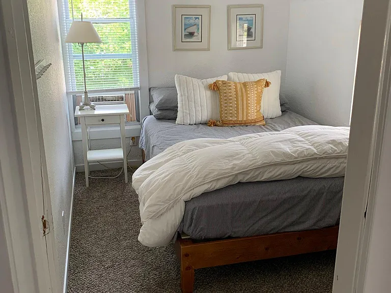 2036 Midlake Dr — Photo 19