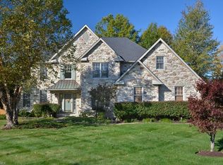 1390 Adelaide St, Westlake, OH 44145