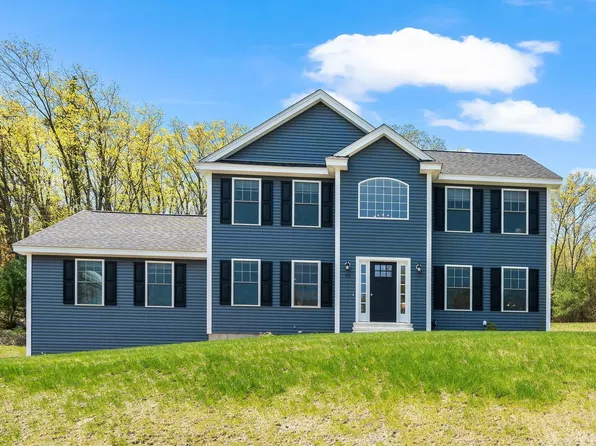 90 Lawrence Corner Road, Pelham, NH 03076