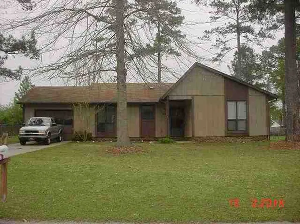 403 Sterling Rd, Jacksonville, NC 28546