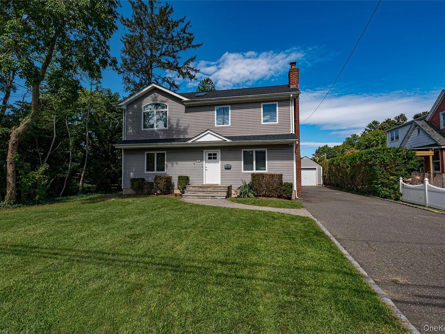 3 bed, 1.5 bath, 2100 sqft, $4,500 — Photo 2
