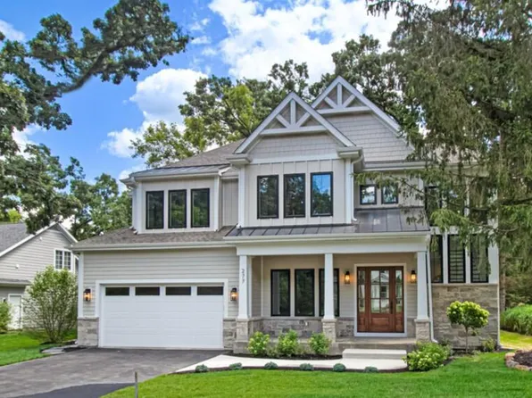277 Waubun DRIVE, Fontana, WI 53125
