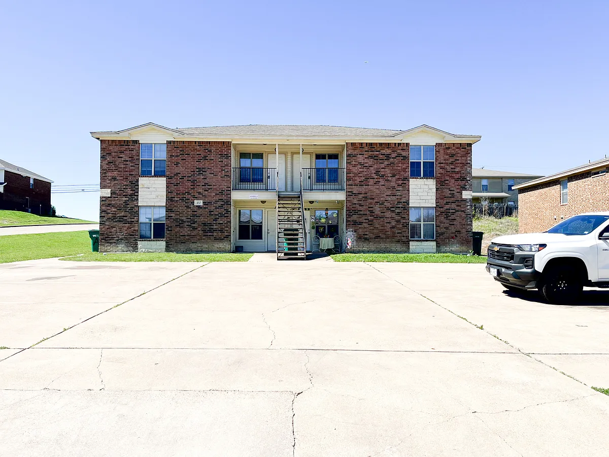 Building Photo - 410 Brittney Way #C