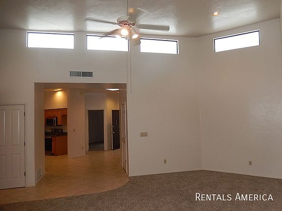 4th image of 131 E Bowers Ct